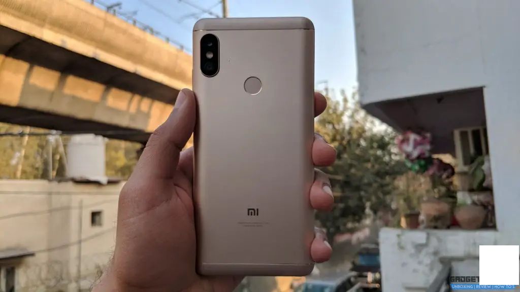 小米红米Note 5 Pro对比小米Mi A1：MIUI 9对比Android One